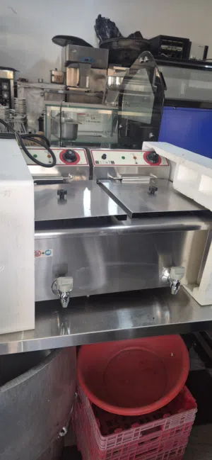 We buy and sell equipment for restaurants, cafes and bakeries