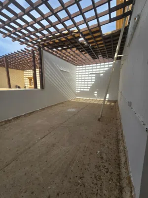 1000 m2 3 Bedrooms Villa for Rent in Al Ain Al Sarooj
