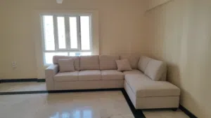 كنبة ركنية رائعة شبه جديدة للبيع