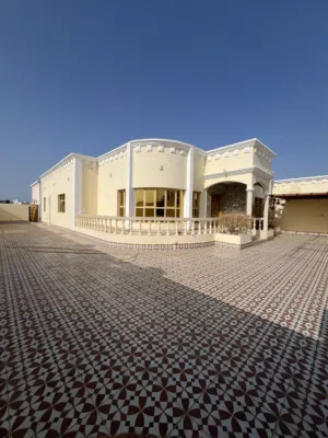 4 Bedrooms . More than 6 bathrooms . 335 m21