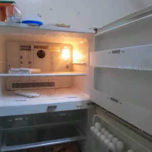 بيعه سريعه ثلاجه شارب كبيره التبريد تحت وفوق ممتاز السعر عند الاتصال