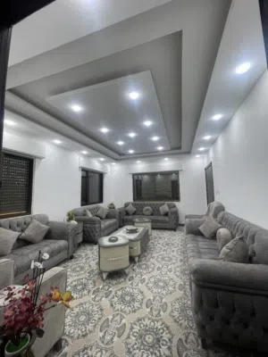 215 m2 More than 6 bedrooms Townhouse for Sale in Amman Umm Nowarah