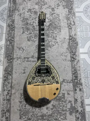 Electric bouzouki