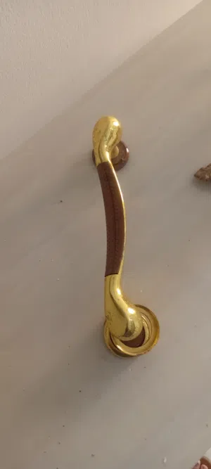 مقبض باب نحاسي مستعمل ومقابض ابواب نوعيه ايطاليه بحاله ممتازه