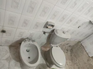 طقم حمام كامل ثقيل للبيع بسعر مغري