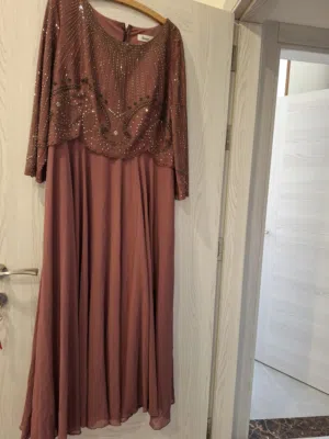 فستان حفله شك خرز من تركيا بحالة ممتازه