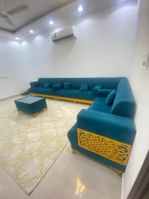 كنبات شبه جديد