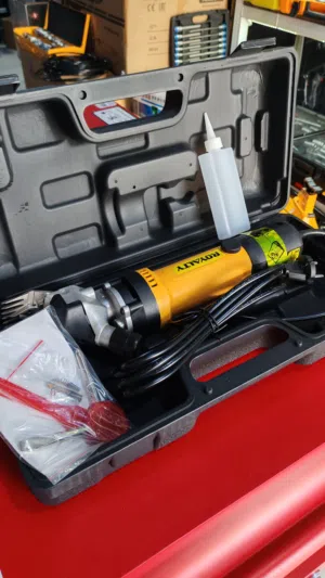 رويالتي حلاقة الشعر اغنام مواشي صوف الخرفان الجعد جاعدة جز شعر المواشي قص الصوف حلق غنم