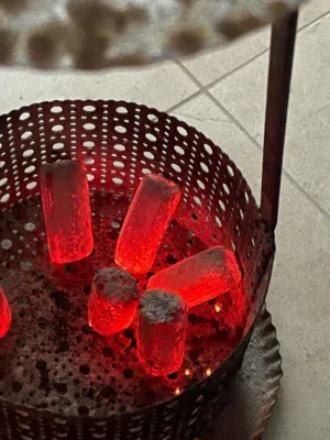 فحم جوز الهند جودة عالية