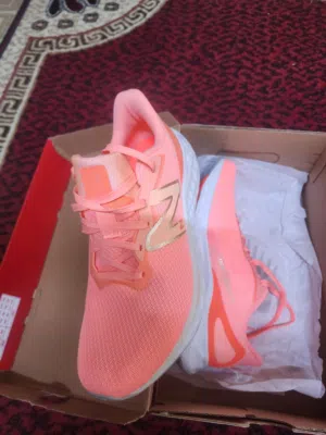 Orignal NB shoe for sale new unused size 42.