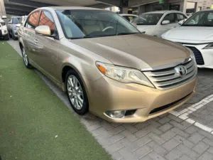 Used Toyota Avalon in Sharjah