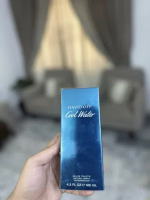 عطر داف دووف ( الاصلي ) ، وكالة السوق الحرة رائحة مميزة وثباتية عالية ،