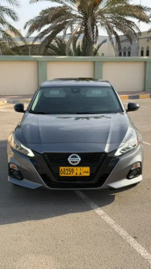 Used Nissan Altima in Al Batinah