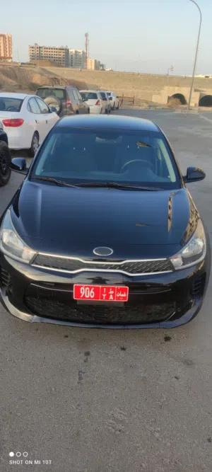 Sedan Kia in Muscat
