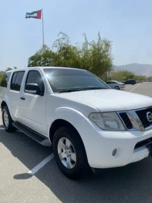 Dhs 13500/= 2014 Nissan Pathfinder 4x4 - Gcc - مسرفس بالكامل  - بحالة ممتازة جداً - خليجي