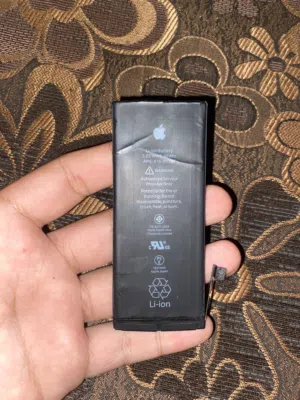 بطارية ايفون 8