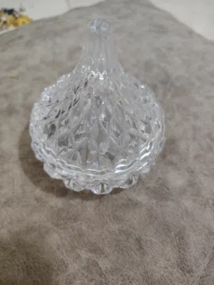 وعاء زجاج جميل