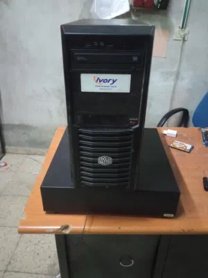 كمبيوتر للبيع CPU: AMD A10-6790K APU مع RadeonTM HD Graphics بسرعة 4.0 GHz RAM: 8GB SSD 120gb :