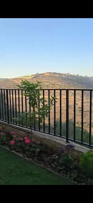 3 Bedrooms . 2 Bathrooms . 128 m22