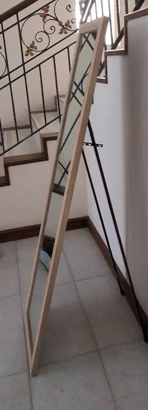 Standing mirror