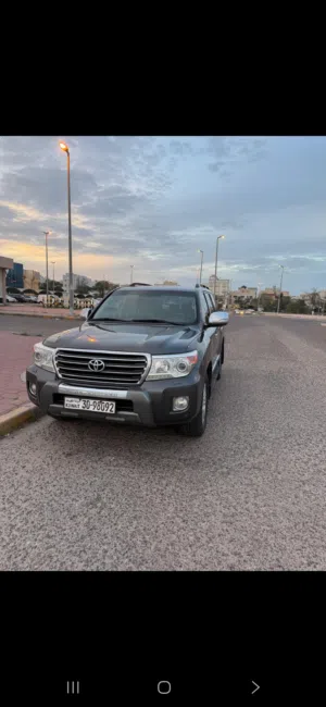 Used Toyota Land Cruiser in Al Ahmadi