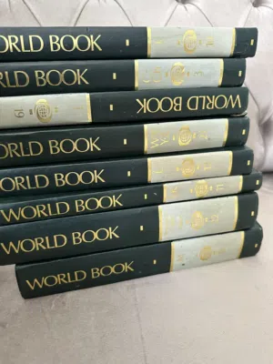 موسوعة العالم 38 مجموعة كتب مكونة من اكثر من 10 كتب باللغة الإنجليزية كتب مفصلة باللغة الانجليزية