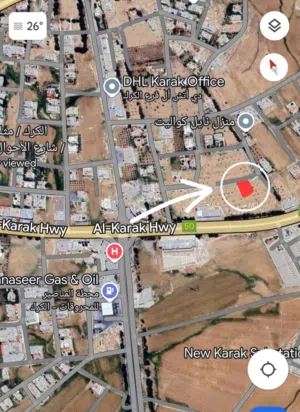 قطعة أرض مميزة الكرك/الثنية مقابل المجمع الجديد مباشرة و قريبة جدا من اشارة الكرك/الجامعة
