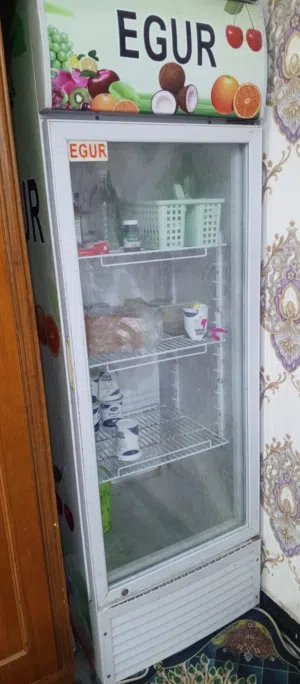 ثلاجه عارضه للبيع