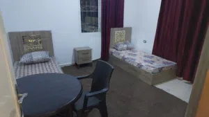 سكن مفروش للطالبات والموظفات مقابل كلية الكرك الشارع الرئيسي