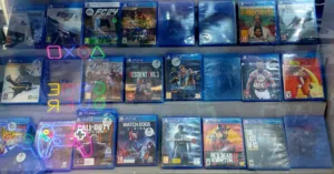 سيديات وألعاب بليستيشن 4 وثري وفايف مع توفر خدمة توصيل