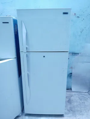 متوفر ثلاجه حجم متوسط ثلاجه ونسا 18 قدم بحاله ممتازه استخدام معا التوصل التشغيل والكفاله تبريد وتجمي