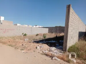 قطعة أرض للبيع في السراج