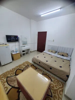 اثاث منزلي مستعمل باسعار لا تقبل المنافسه  السعر علي حسب  غرف نوم فندقيه كامله باسعار  جيده   Used h