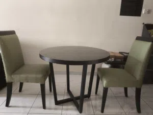 طرابيزة دائرية مع عدد 2 عدد كرسي