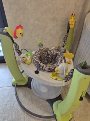 لعبة قفز للرضع ( نطاطية )