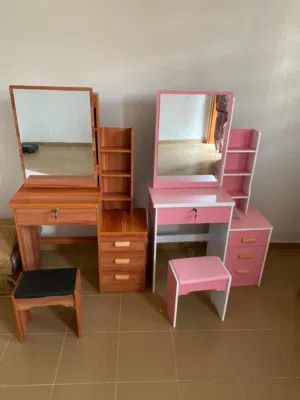 تسريحة حديثه ومميزة جميع الالوان حسب طلبكم تصاميم متعددة ورائعه وباسعاررررر مغريه