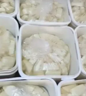 يوجد جبنه غنم بيضاء صافيه 100  /100