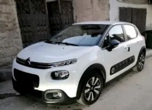 سيتروين سي 3 أوتوماتيك لون أبيض عاجي