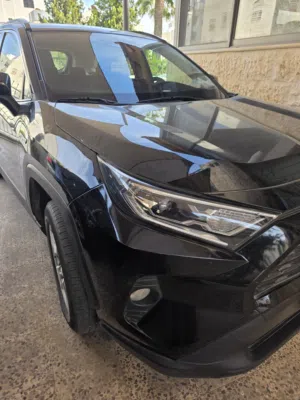 Used Toyota RAV 4 in Amman