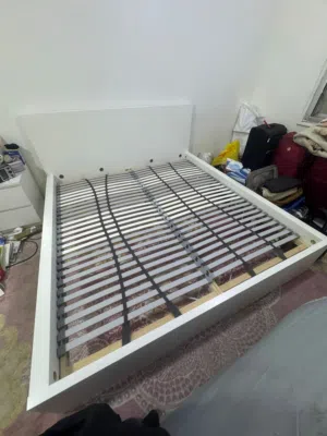 سرير أيكيا 200×200 سم IKEA King Size Bed 200×200 cm for Sale – Excellent Condition