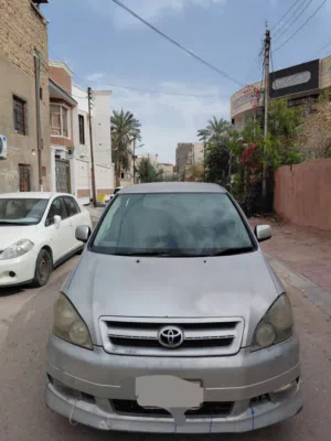 تيواتا ابصم  ماركه تيوتا مديل 2013 حجمه 7راكب
