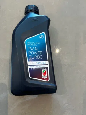 6 pieces Original BMW Engine Oil and Oil Filter زيت محرك بي ام دابليو ومعه فلتر