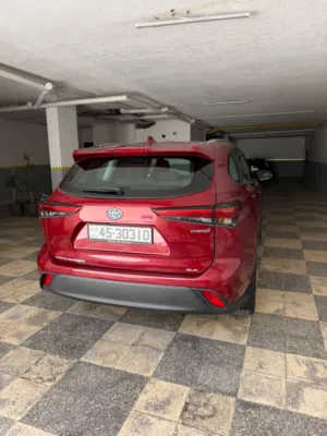 Used Toyota Highlander in Amman