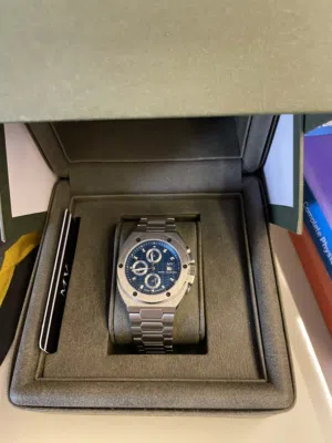 Mateo Valentino watch