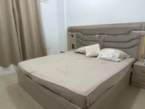 غرفة نوم و كنب