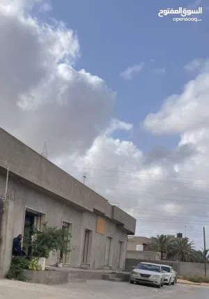فررصة 400 متر للبيع في عين زارة سعر كزيوني