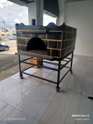 مطعم مشاوي ومجمدات للبيع مجهز بلاط ديكورات كاشير الموقع على شارع رئيسي بابين مع قارمه 8*2.2