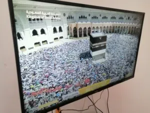 شاشة للبيع 40بوصه مستعمل شبة جديد