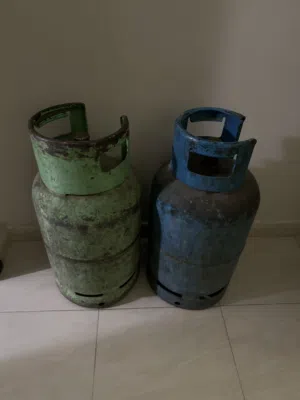 جرتين غاز فاضية للبيع