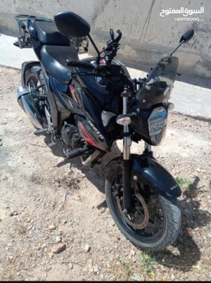 دراجة جيكسر 150سسي ستريت